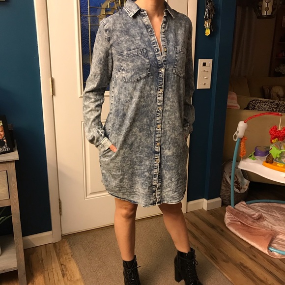 The Hanger Dresses & Skirts - The Hanger acid wash chambray shirt dress